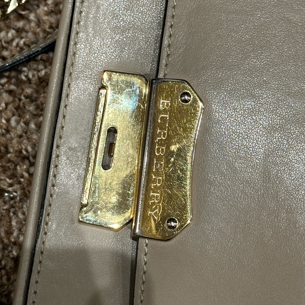 Burberry Wallet On A Chain. - image 6